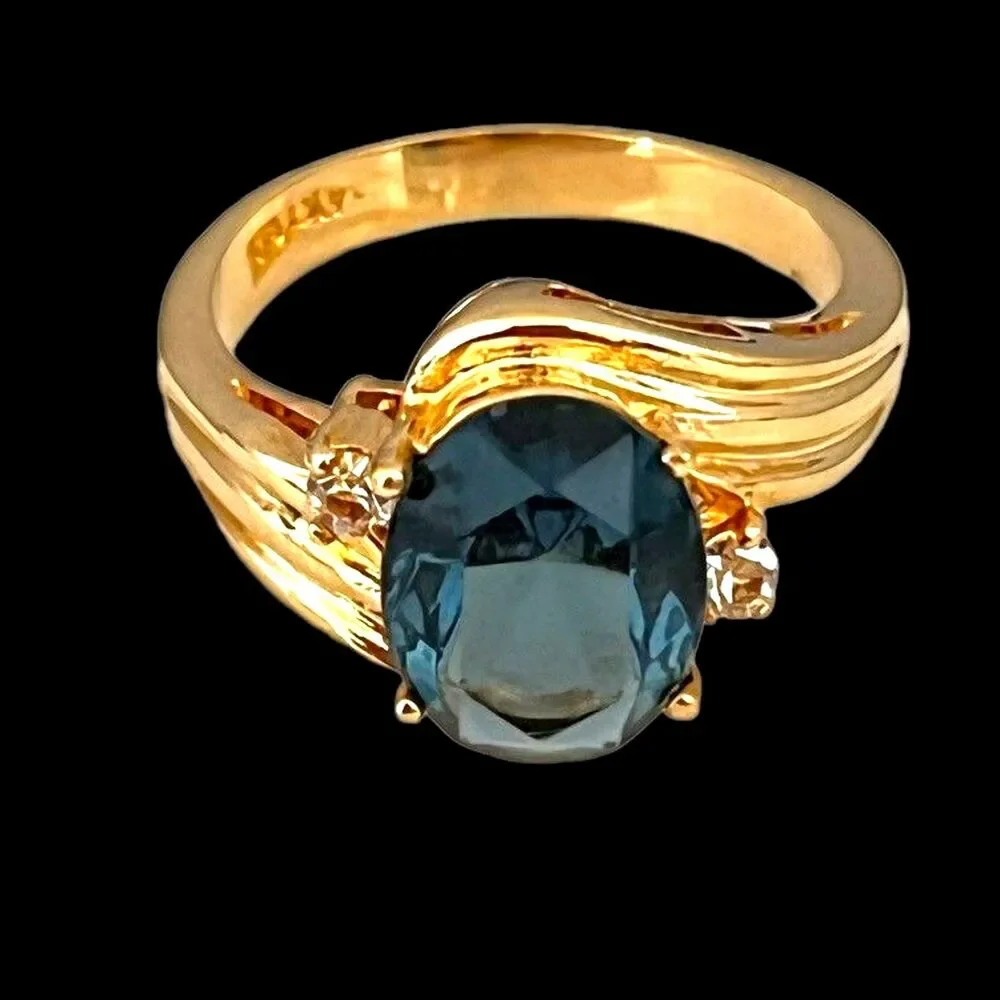 Vintage 1980s Blue Austrian Crystal Ring Size 8 14KTGE Gold Plate - 14E